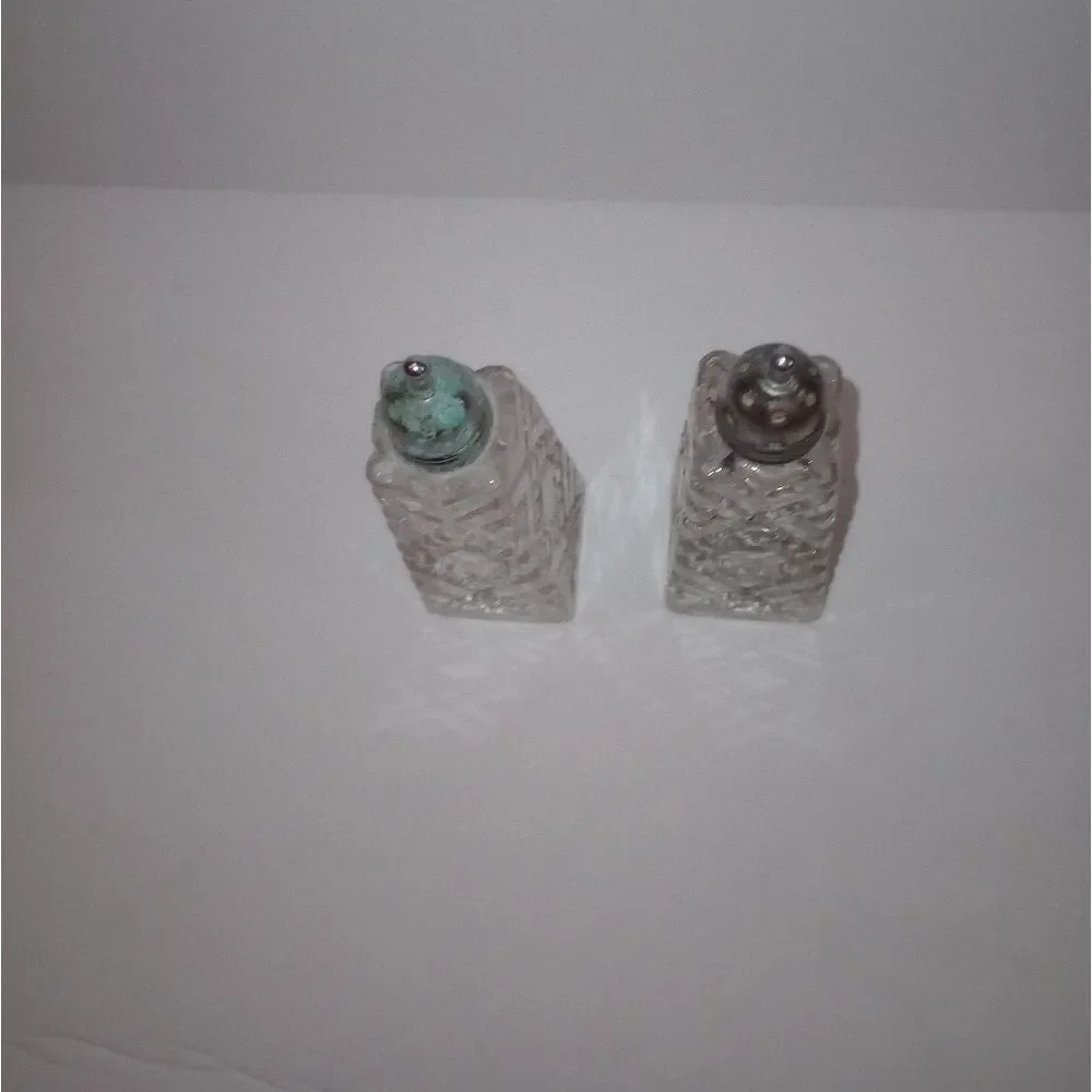 🧂Vintage Crystal Cut Glass Salt and Pepper Shakers
